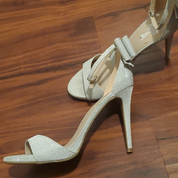 Shoes - Picture 3 of 3